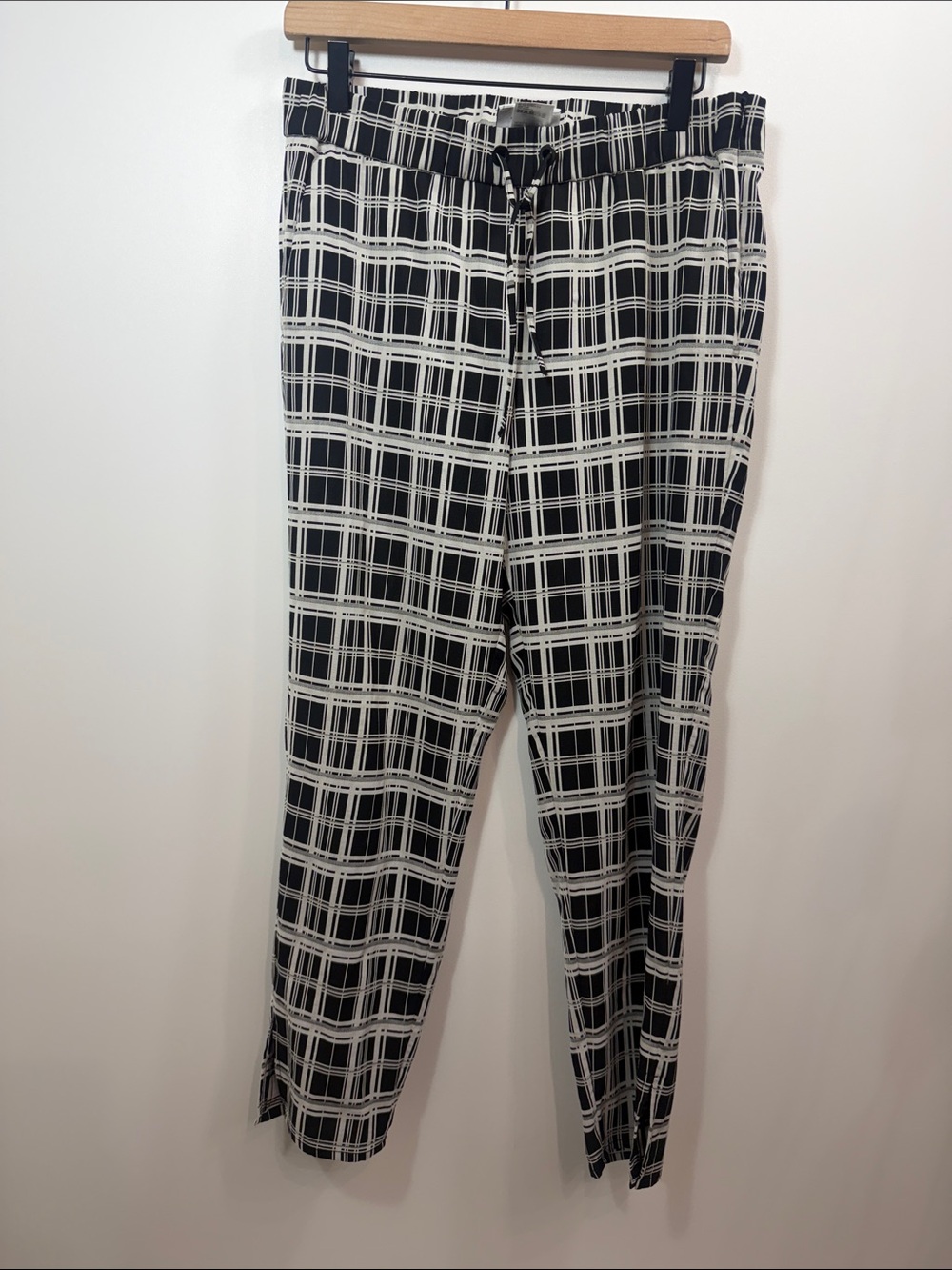 Akris Punto Women’s plaid pants size 6